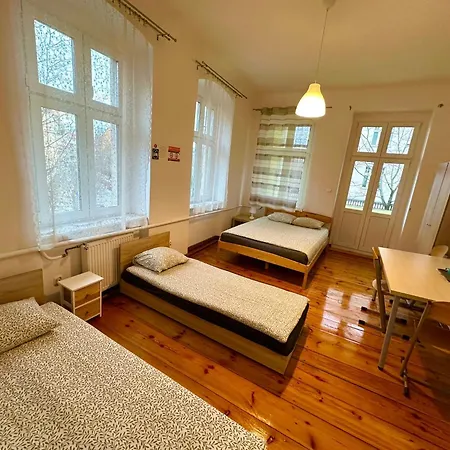 Auberge de jeunesse Lilia House