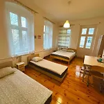 Lilia House Auberge de jeunesse *