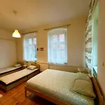 Lilia House Auberge de jeunesse *