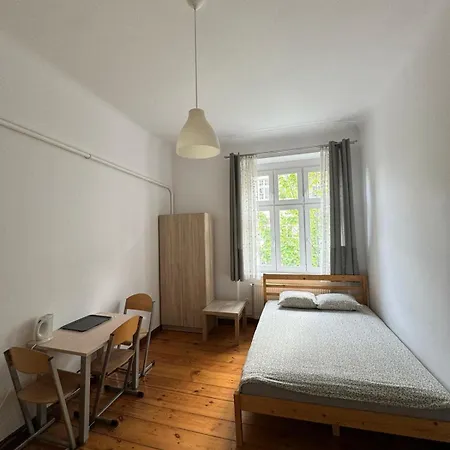 Hostal Lilia House