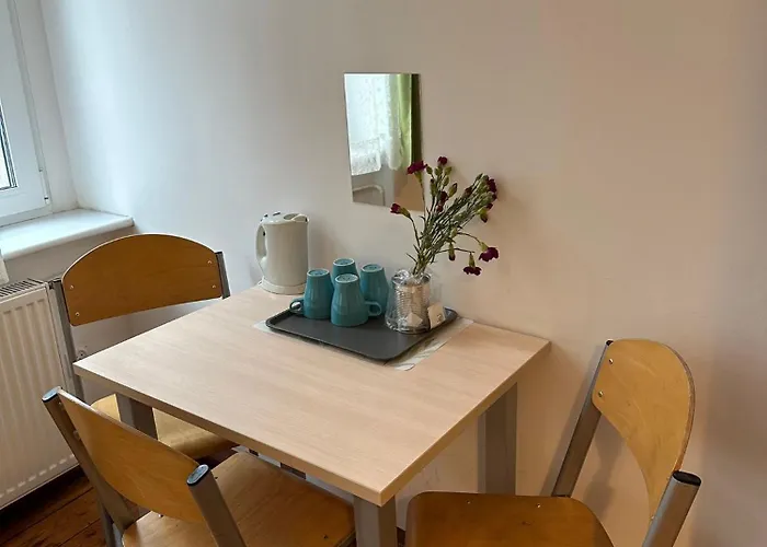 Lilia House Ostello *